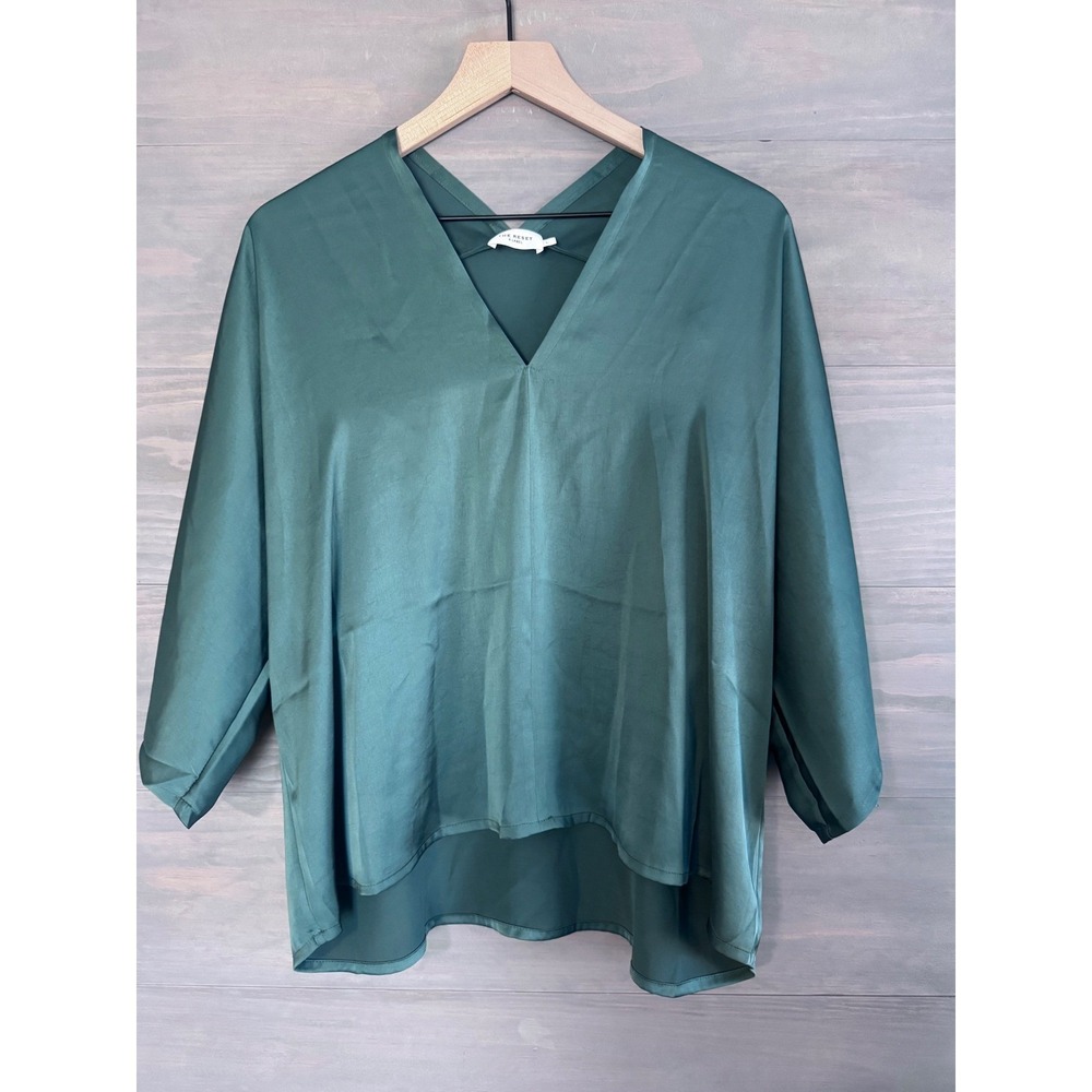 R LABEL THE RESET Green V Neck Pullover Blouse Top Shirt Women's Size Large
